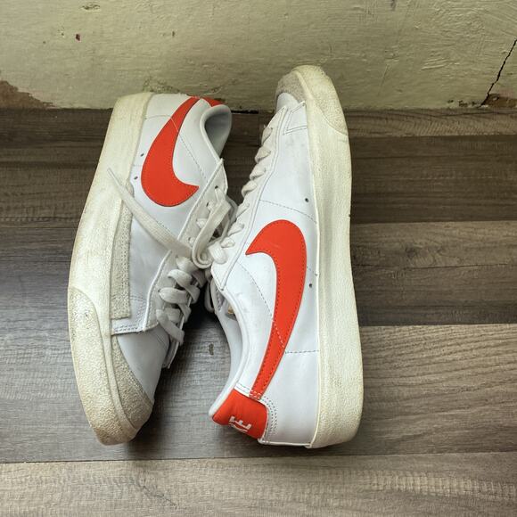 Nike Men\'s Blazer Low \'77 VNTG White Orange Size 10